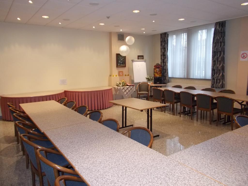 Hotel De Venne Генк Экстерьер фото