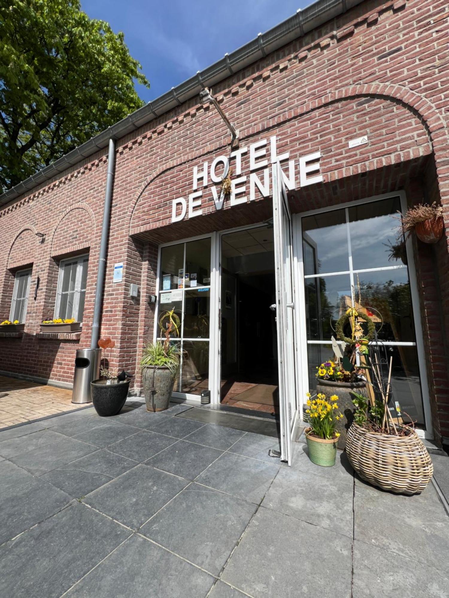 Hotel De Venne Генк Экстерьер фото